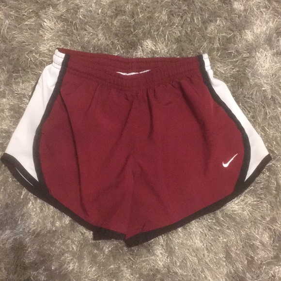 Nike | Shorts | Maroon Nike Tempo 